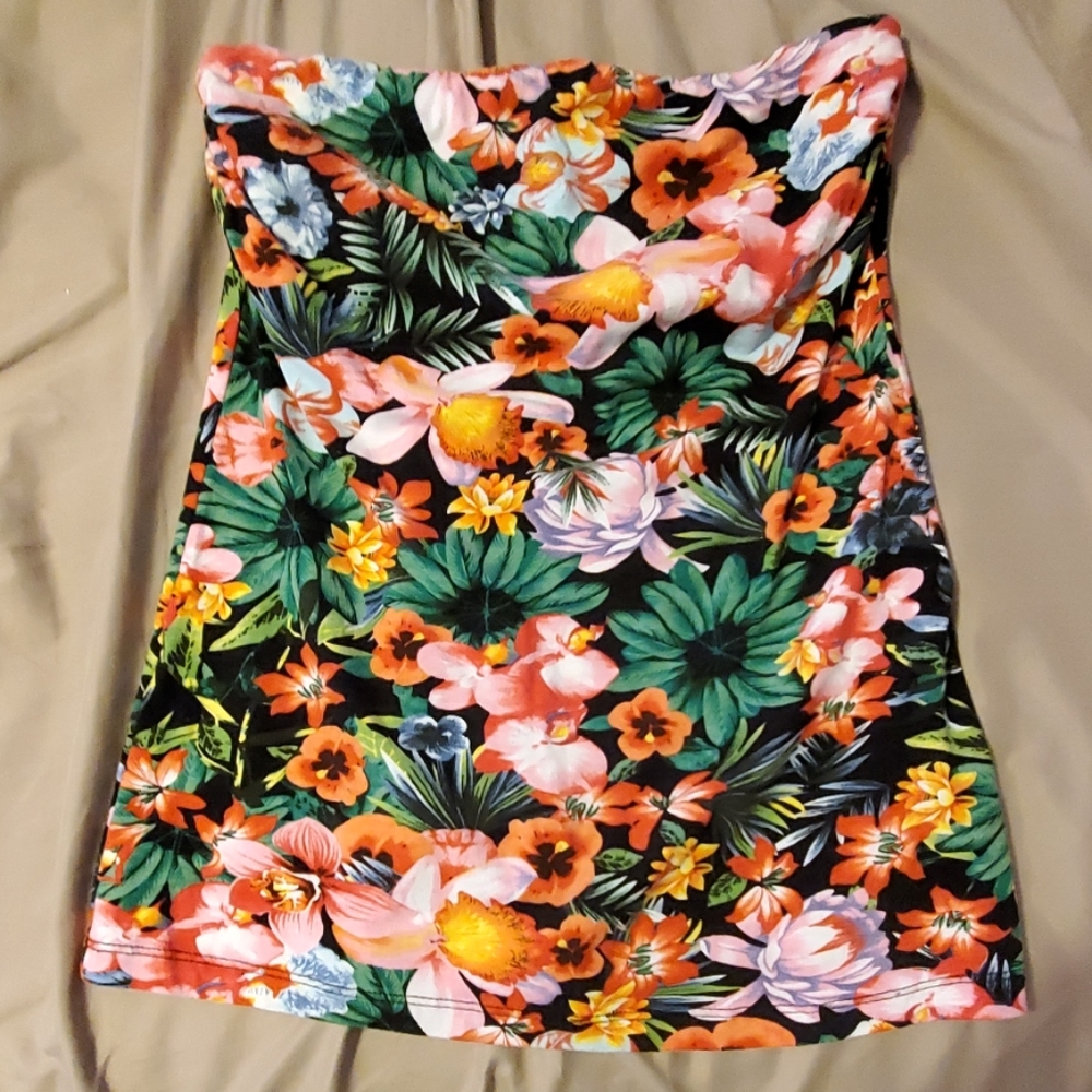 Strapless top